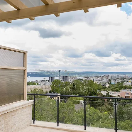 Appartement Stylish Flat With Balcony & Views - Briz, By Flat Mаnаger