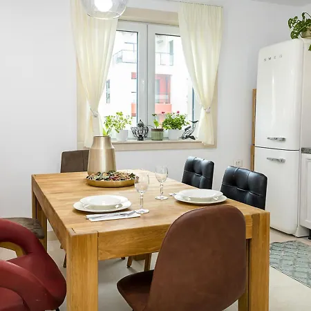 Stylish Flat With Balcony & Views - Briz, By Flat Mаnаger *