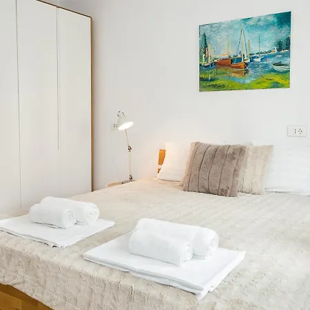 Apartment Stylish Flat With Balcony & Views - Briz, By Flat Mаnаger
