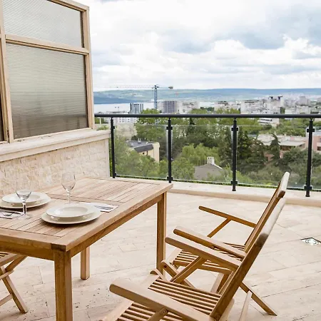Stylish Flat With Balcony & Views - Briz, By Flat Mаnаger * ヴァルナ