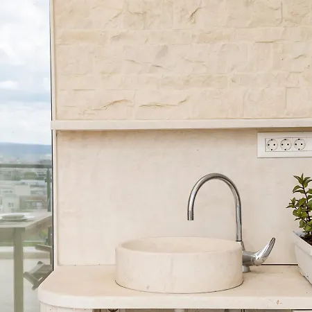 Stylish Flat With Balcony & Views - Briz, By Flat Mаnаger アパート *